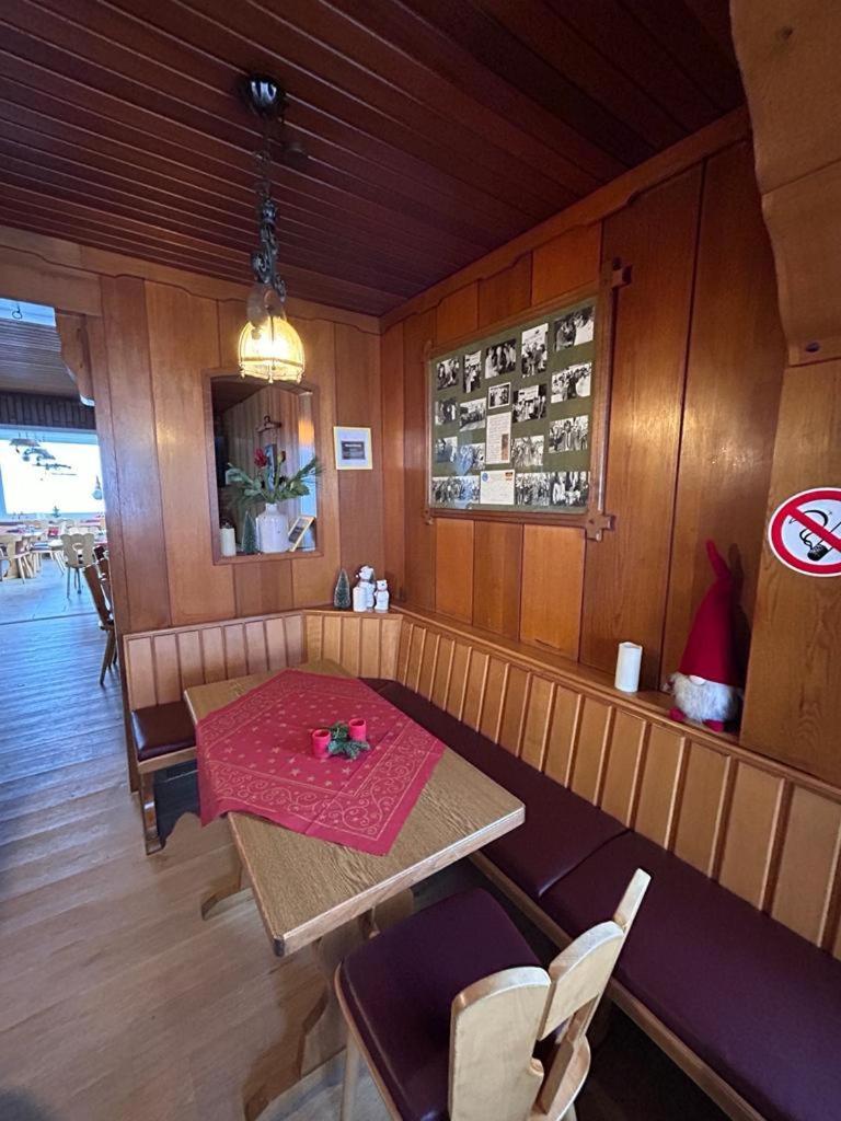 Haus Astenblick In Winterberg Fuer Bis Zu 35 Personen Fuer Wanderveranstaltungen Und Familienfeiern Kültér fotó