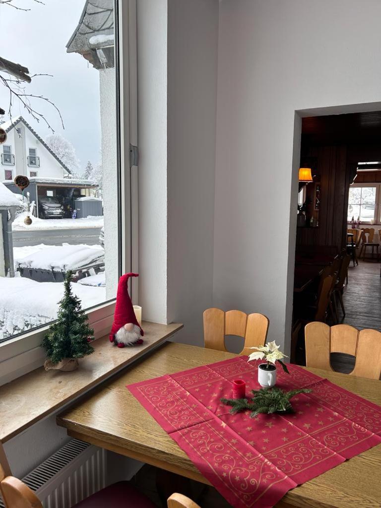 Haus Astenblick In Winterberg Fuer Bis Zu 35 Personen Fuer Wanderveranstaltungen Und Familienfeiern Kültér fotó